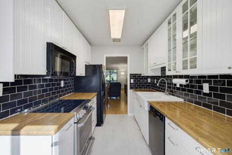 9 Margo Court Cromwell CT 06416