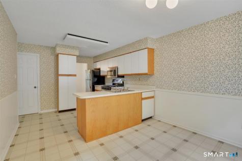 41 Eaton Woods Road Hamden CT 06518