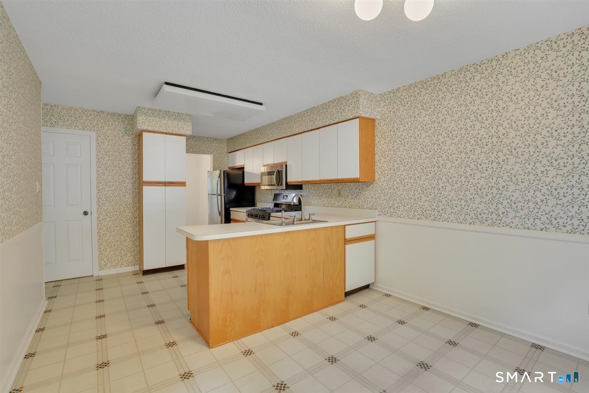 41 Eaton Woods Road Hamden CT 06518