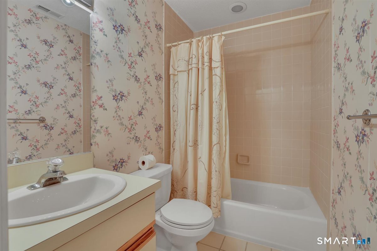 41 Eaton Woods Road Hamden CT 06518