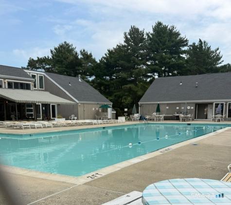 68 Foxbridge Village Road Branford CT 06405