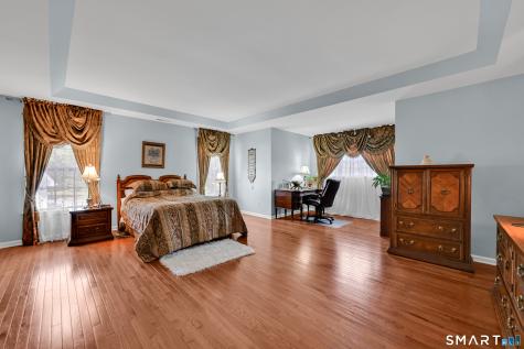 36 Independence Circle Middlebury CT 06762