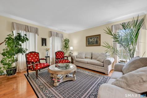 36 Independence Circle Middlebury CT 06762