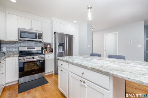 6 Gillette Way Bristol CT 06010