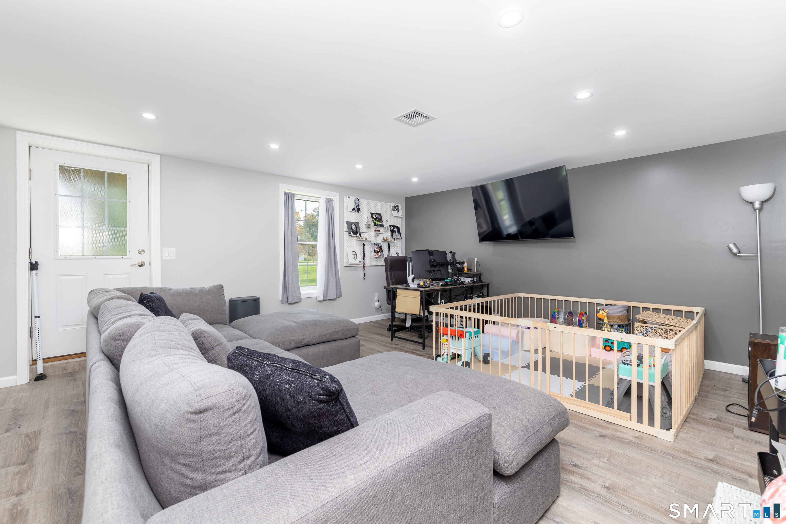 6 Gillette Way Bristol CT 06010