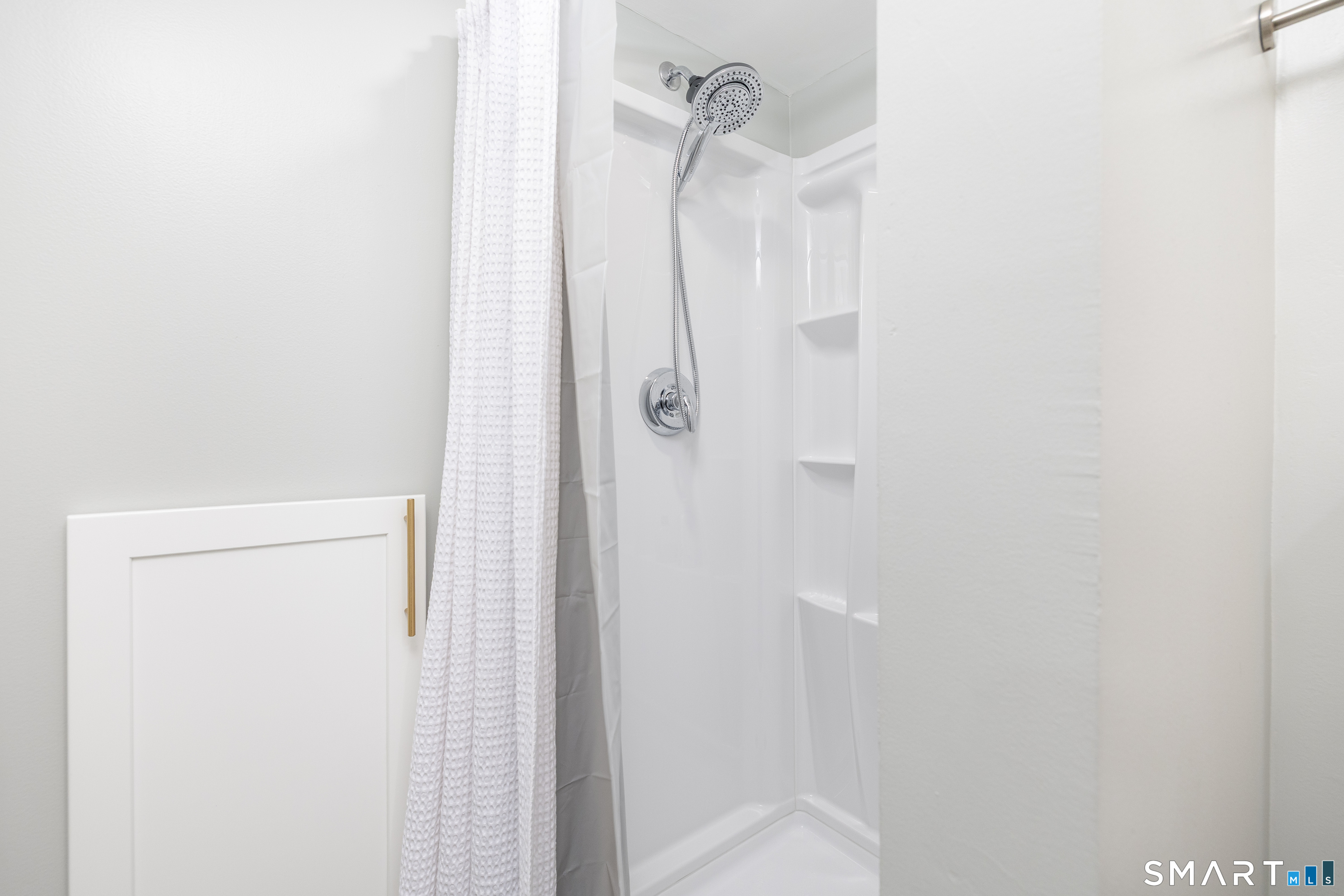 6 Gillette Way Bristol CT 06010