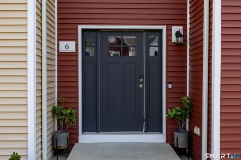 6 Gillette Way Bristol CT 06010