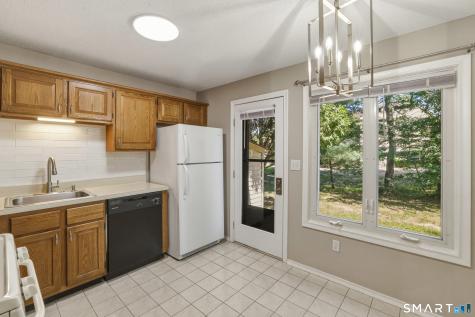 42 Apple Hill Newington CT 06111
