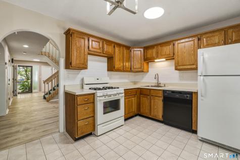 42 Apple Hill Newington CT 06111