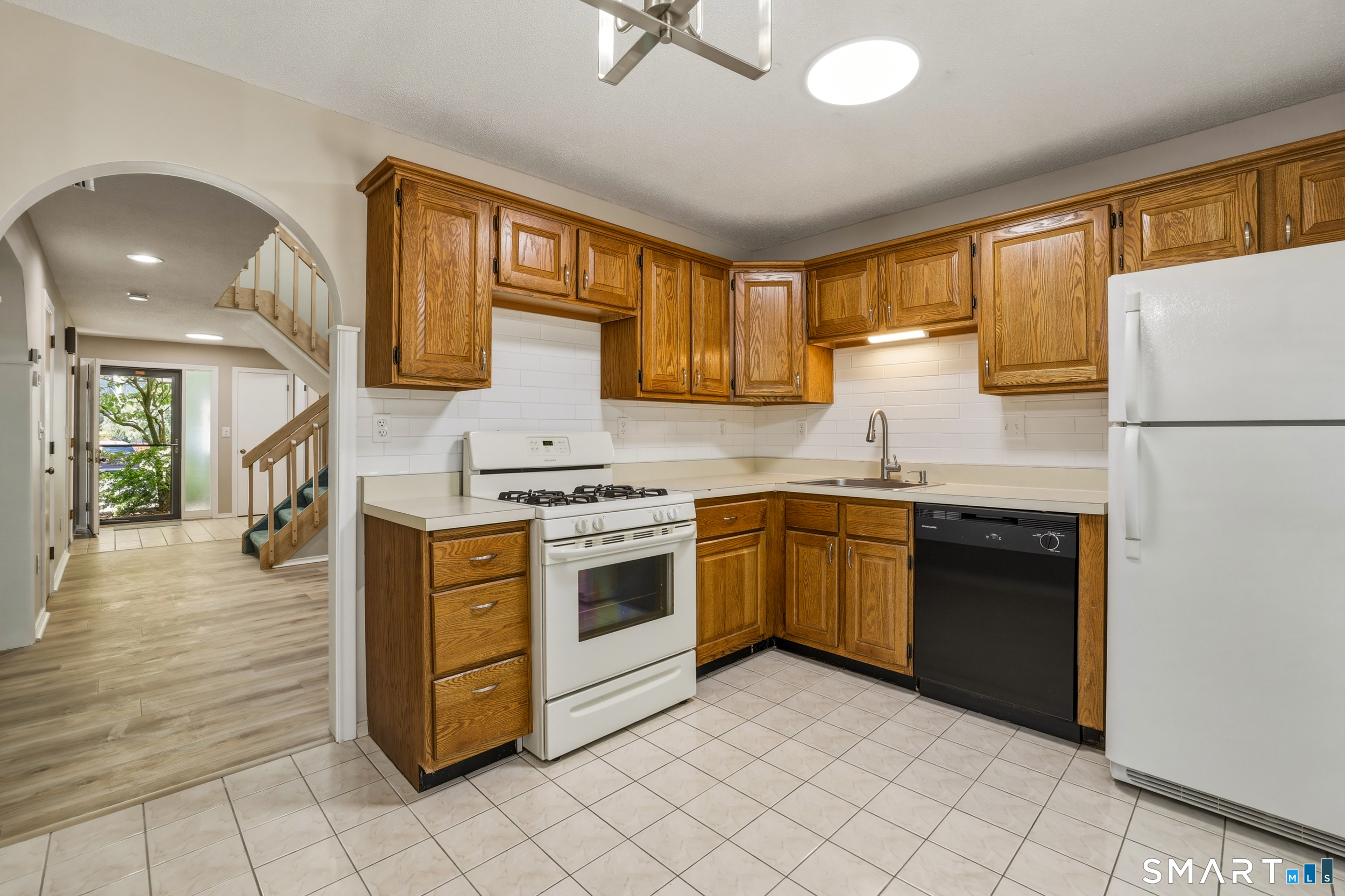 42 Apple Hill Newington CT 06111
