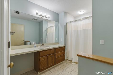 42 Apple Hill Newington CT 06111