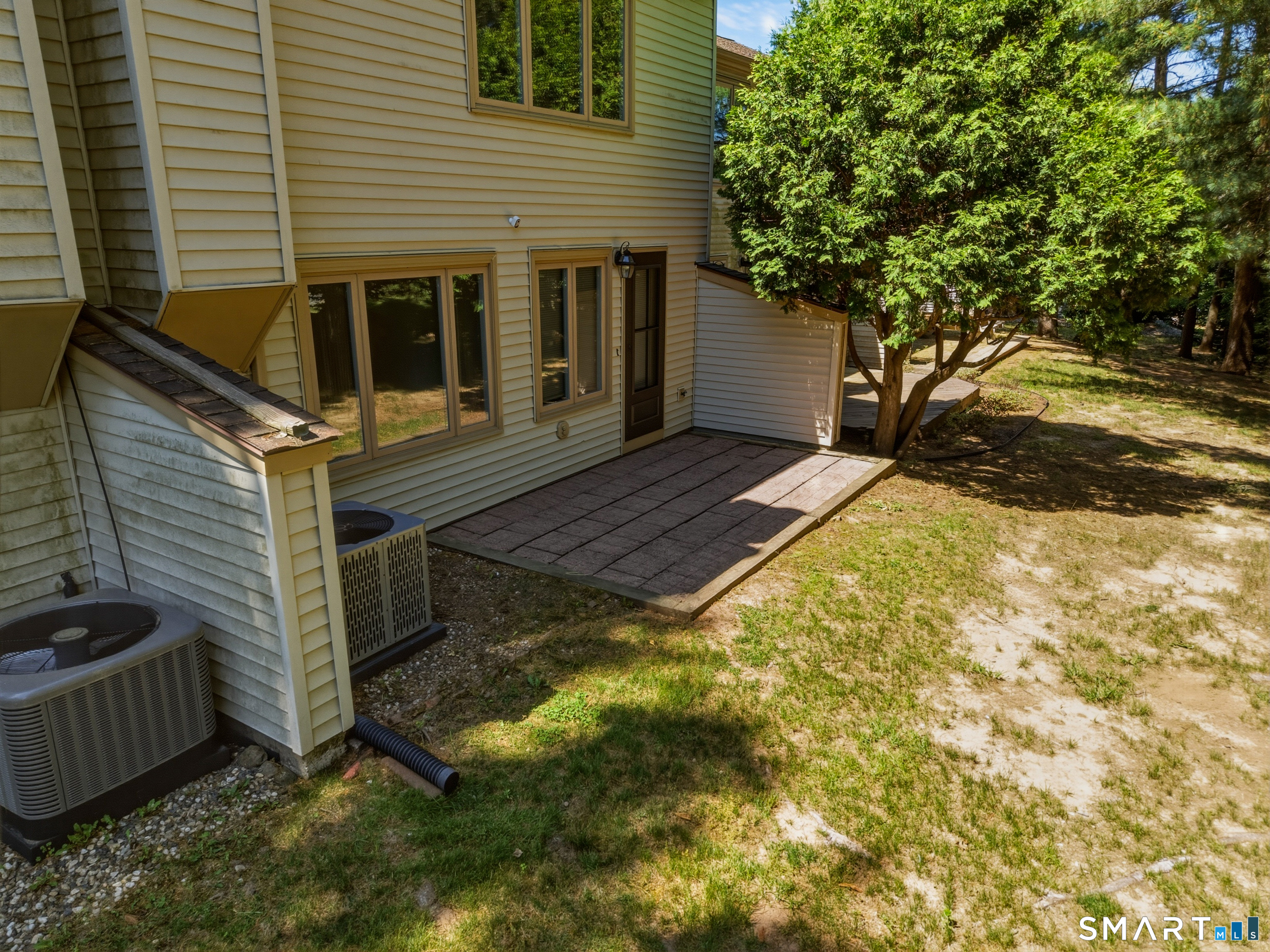 42 Apple Hill Newington CT 06111