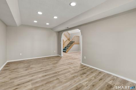 42 Apple Hill Newington CT 06111