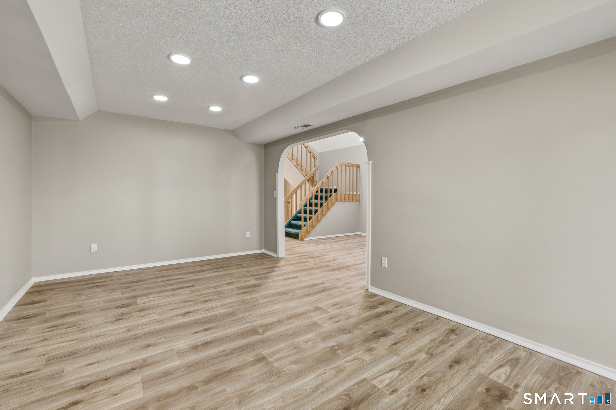 42 Apple Hill Newington CT 06111