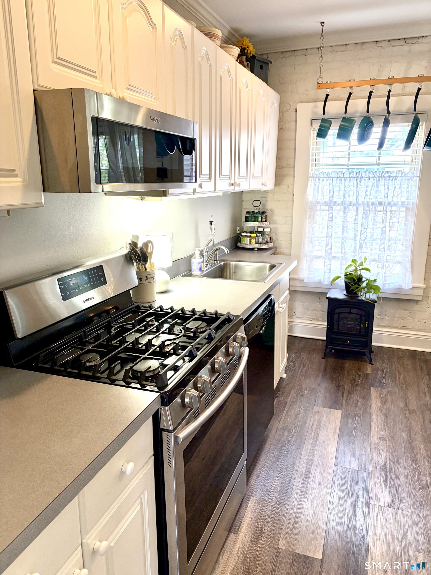 78 Haddon Street Bridgeport CT 06605