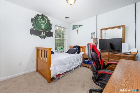 51 Gillette Way Bristol CT 06010