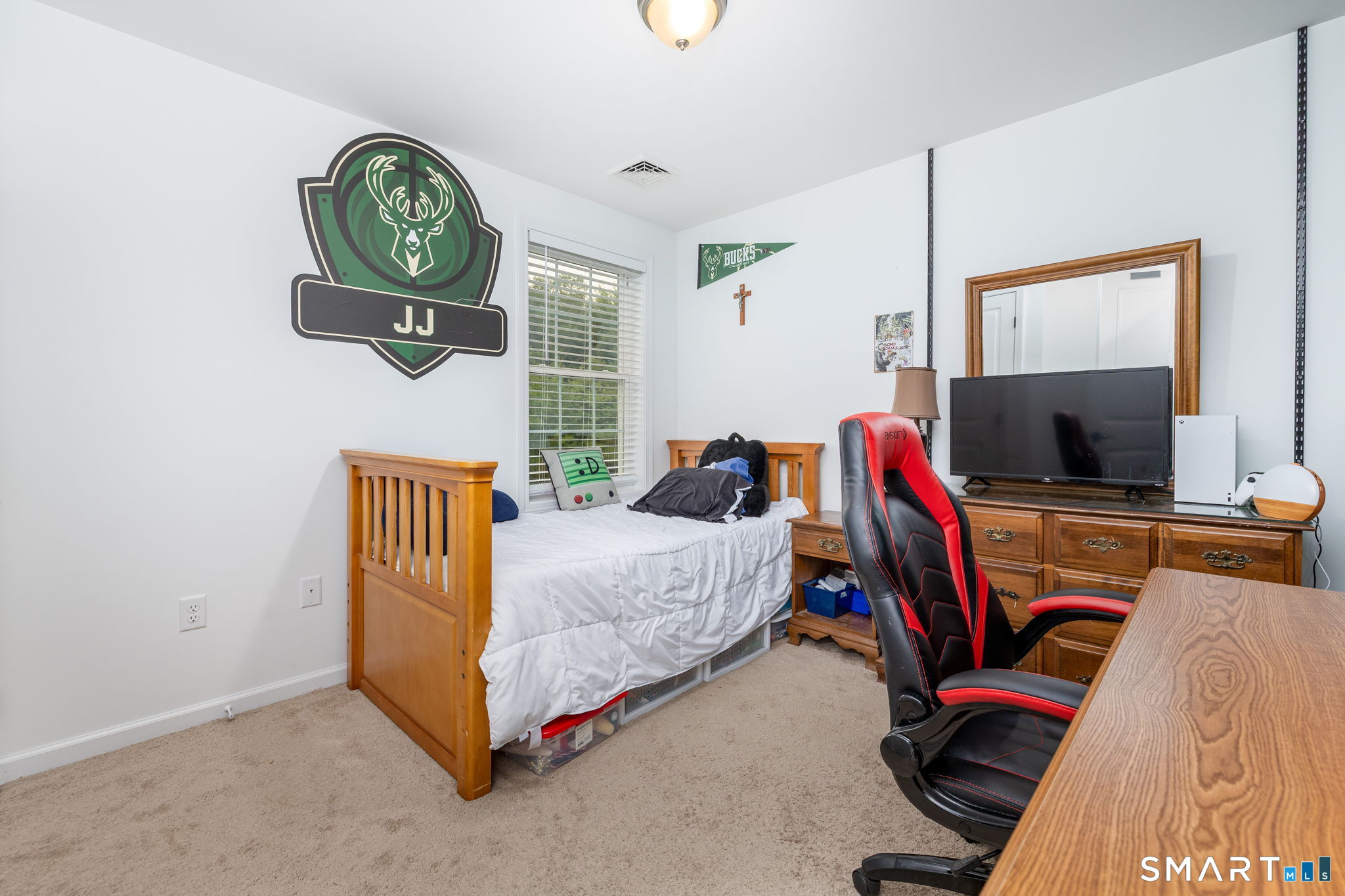 51 Gillette Way Bristol CT 06010