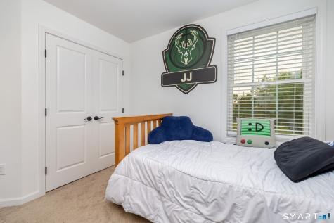 51 Gillette Way Bristol CT 06010