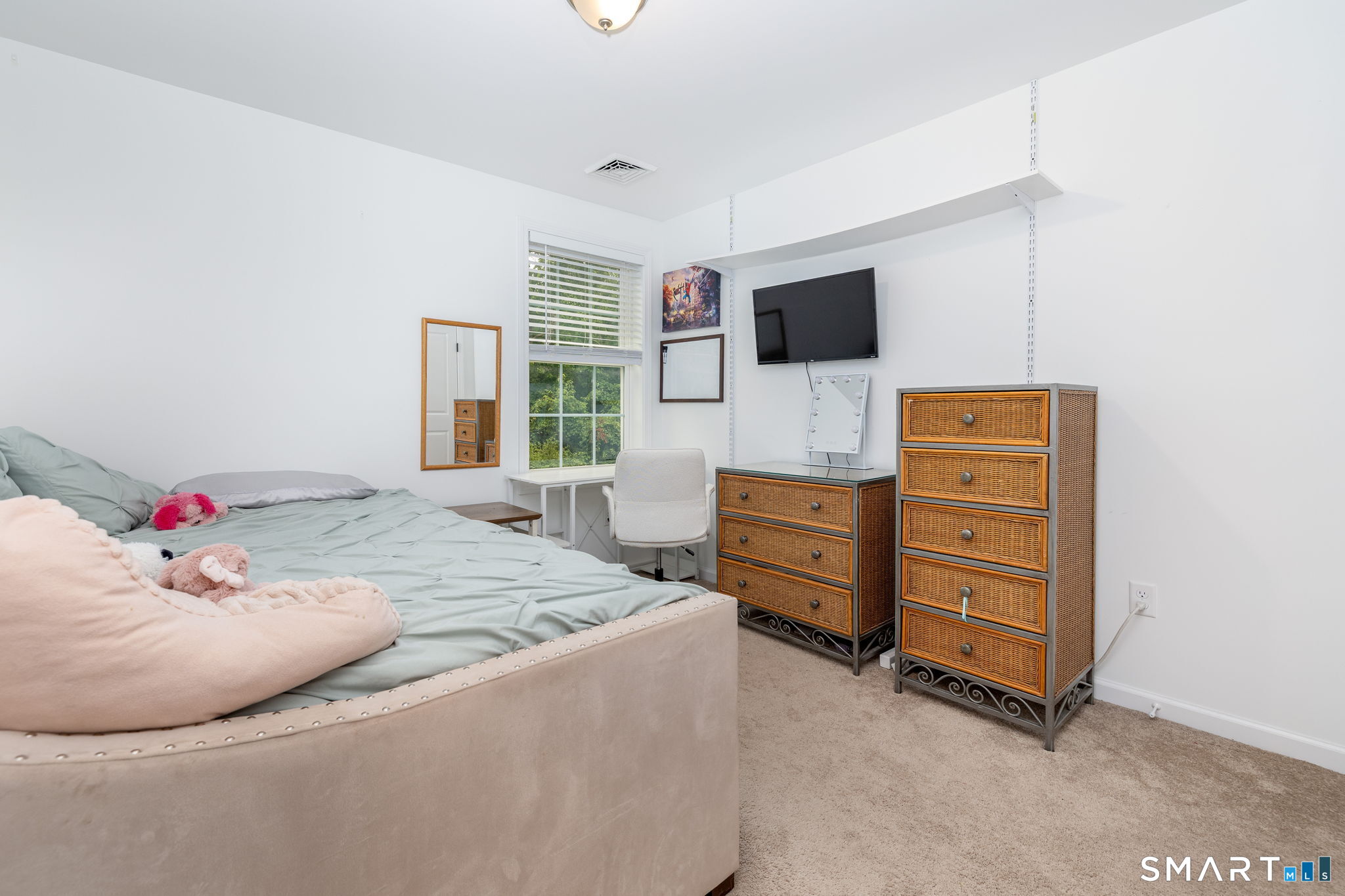 51 Gillette Way Bristol CT 06010