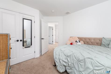 51 Gillette Way Bristol CT 06010