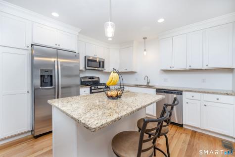 51 Gillette Way Bristol CT 06010