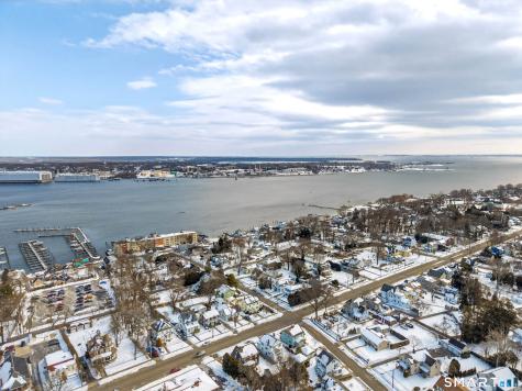 292 Pequot Avenue New London CT 06320