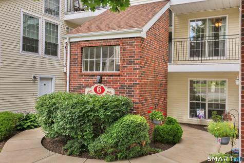93 Carriage Crossing Lane Middletown CT 06457