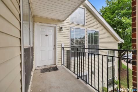 93 Carriage Crossing Lane Middletown CT 06457