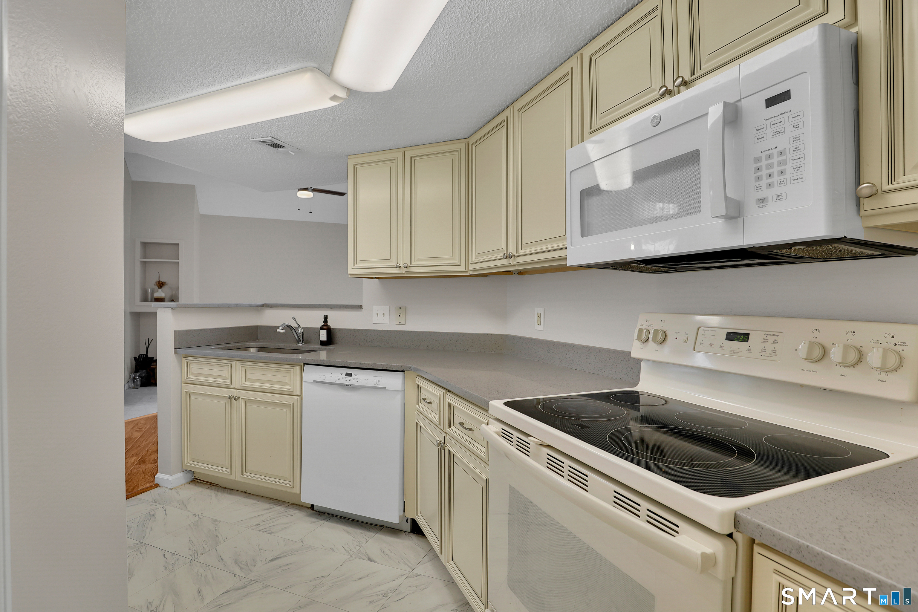 93 Carriage Crossing Lane Middletown CT 06457