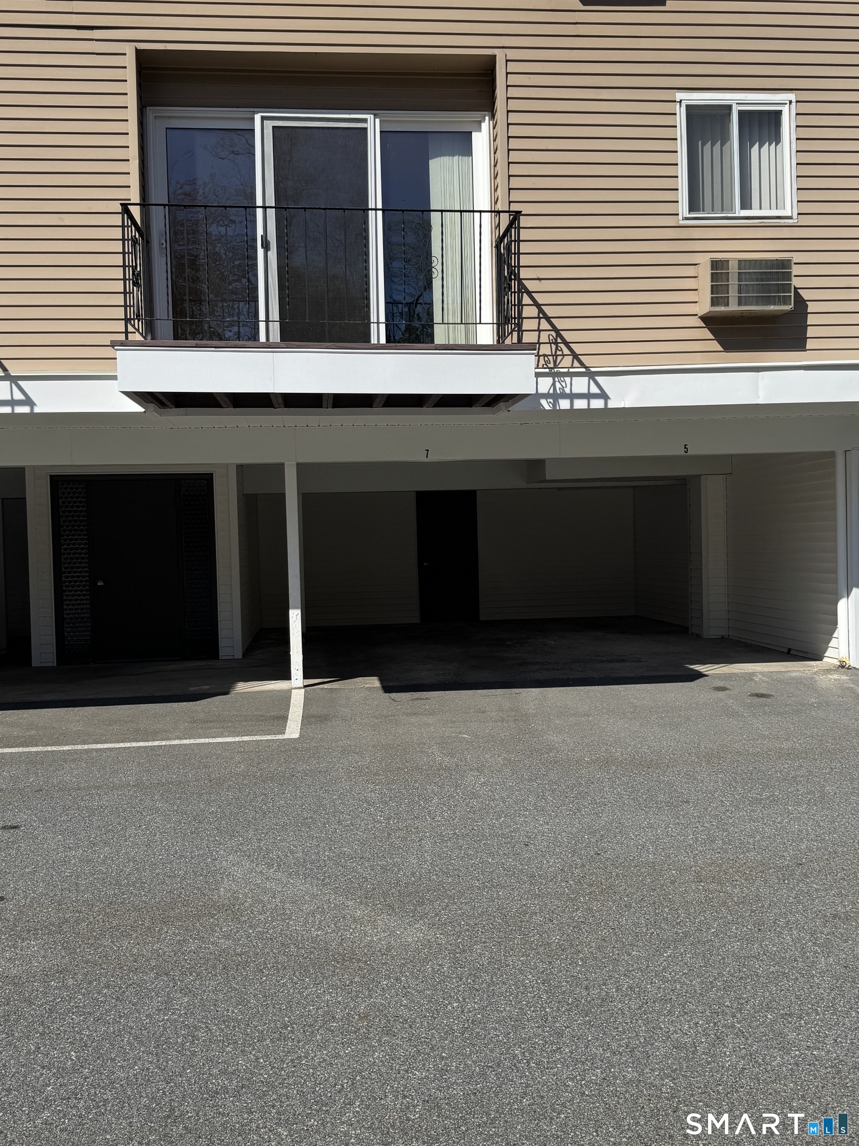 1660 Farmington Avenue Farmington CT 06085