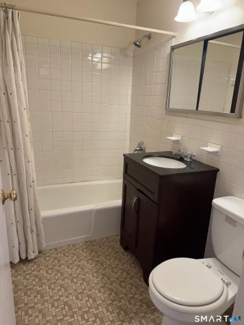 1660 Farmington Avenue Farmington CT 06085