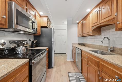 23 Rollingwood Drive Brookfield CT 06804
