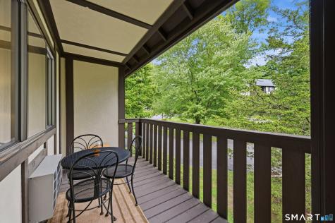23 Rollingwood Drive Brookfield CT 06804