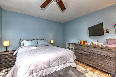 24 Winesap Court Ansonia CT 06401