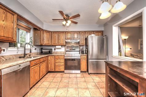 24 Winesap Court Ansonia CT 06401