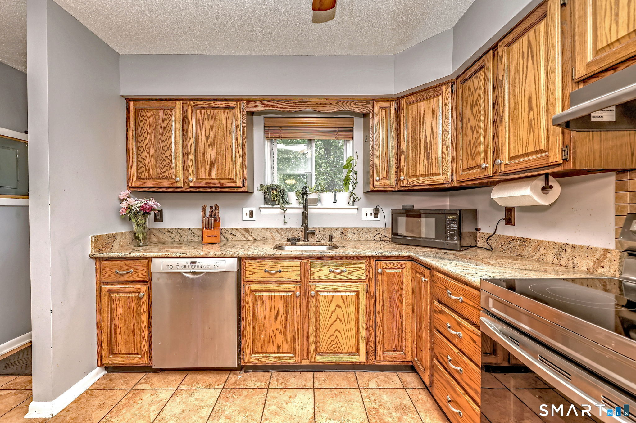 24 Winesap Court Ansonia CT 06401