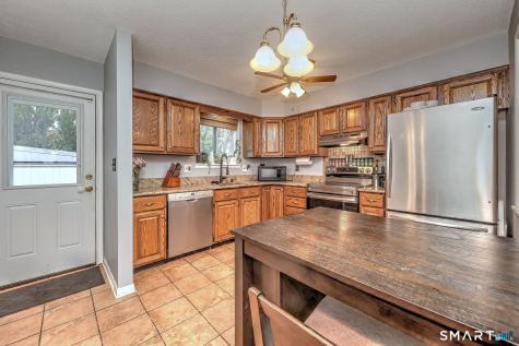 24 Winesap Court Ansonia CT 06401