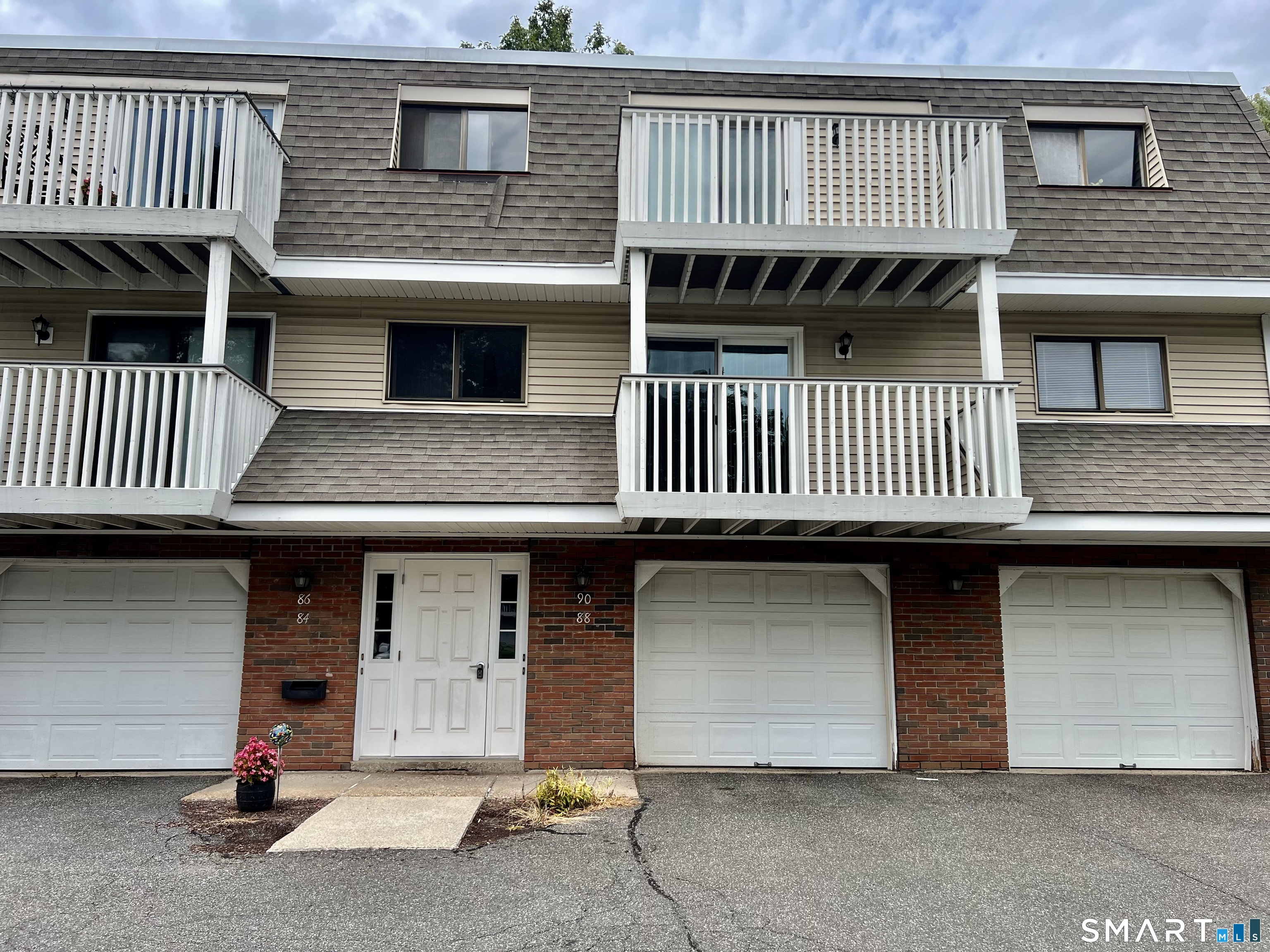 88 Churchill Drive Newington CT 06111