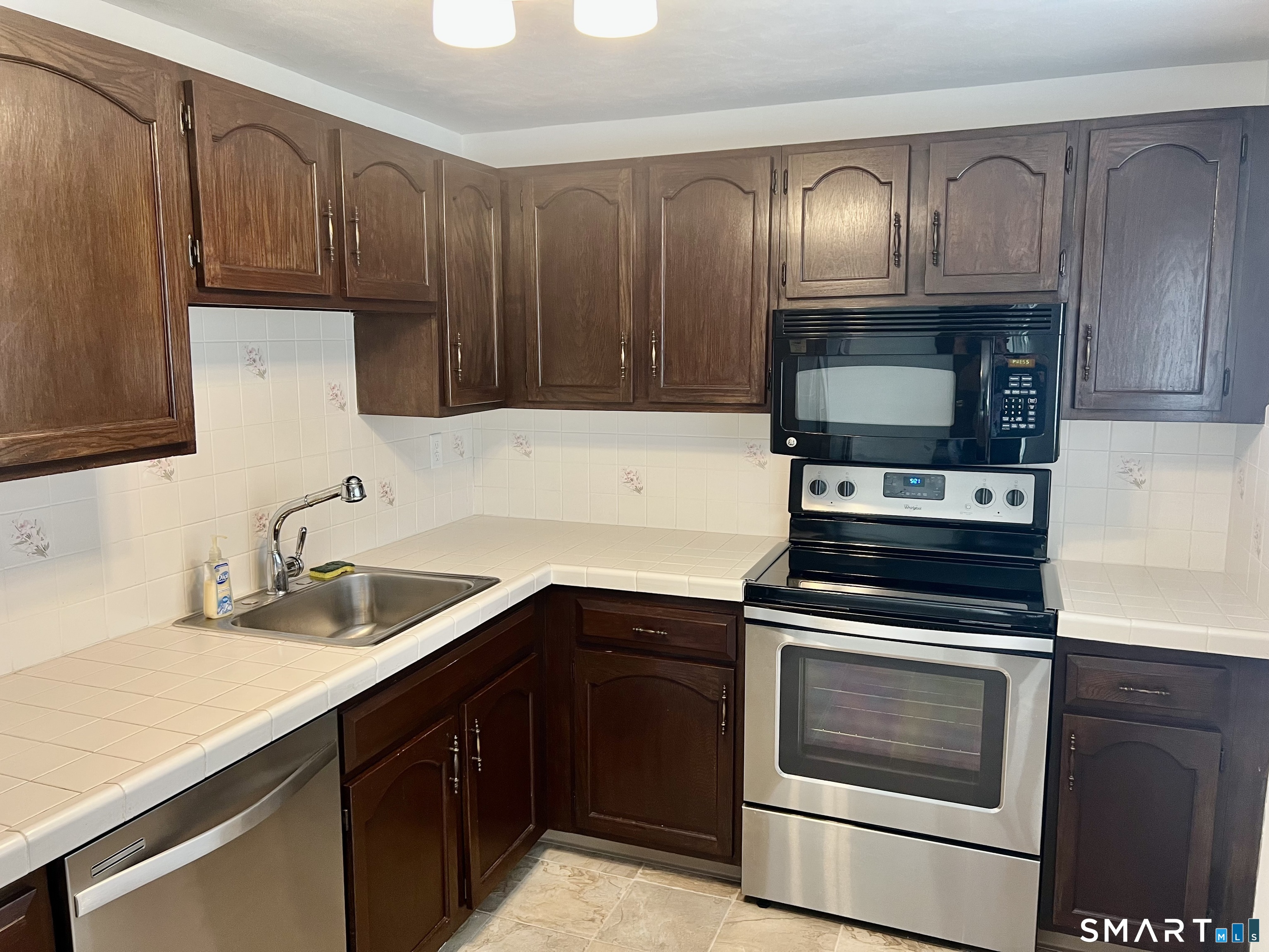 88 Churchill Drive Newington CT 06111
