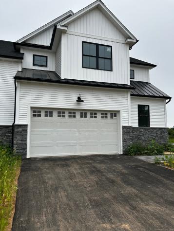 2 Village Circle Guilford CT 06437