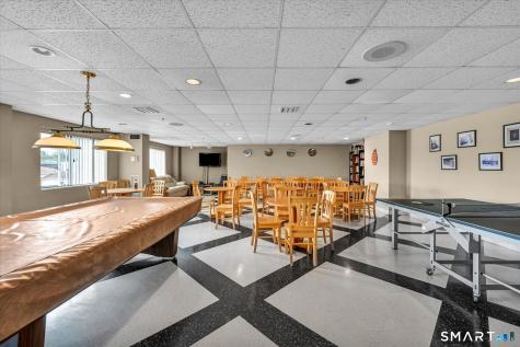 111 Dekoven Drive Middletown CT 06457