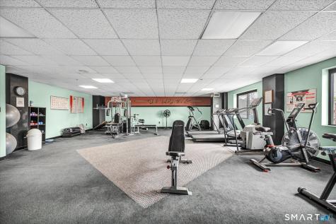 111 Dekoven Drive Middletown CT 06457