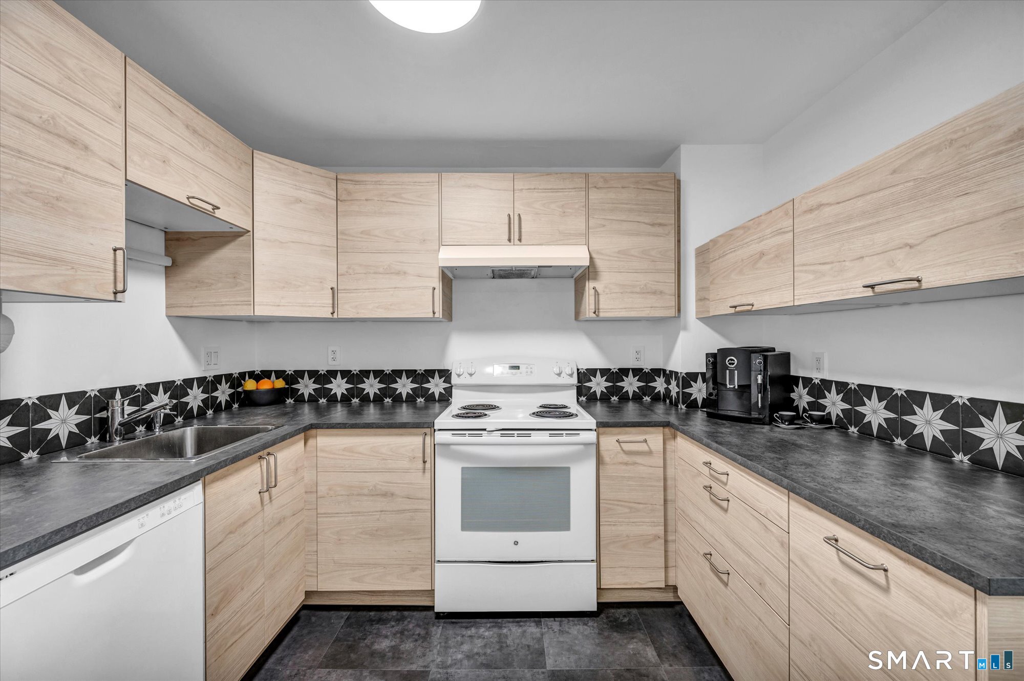111 Dekoven Drive Middletown CT 06457