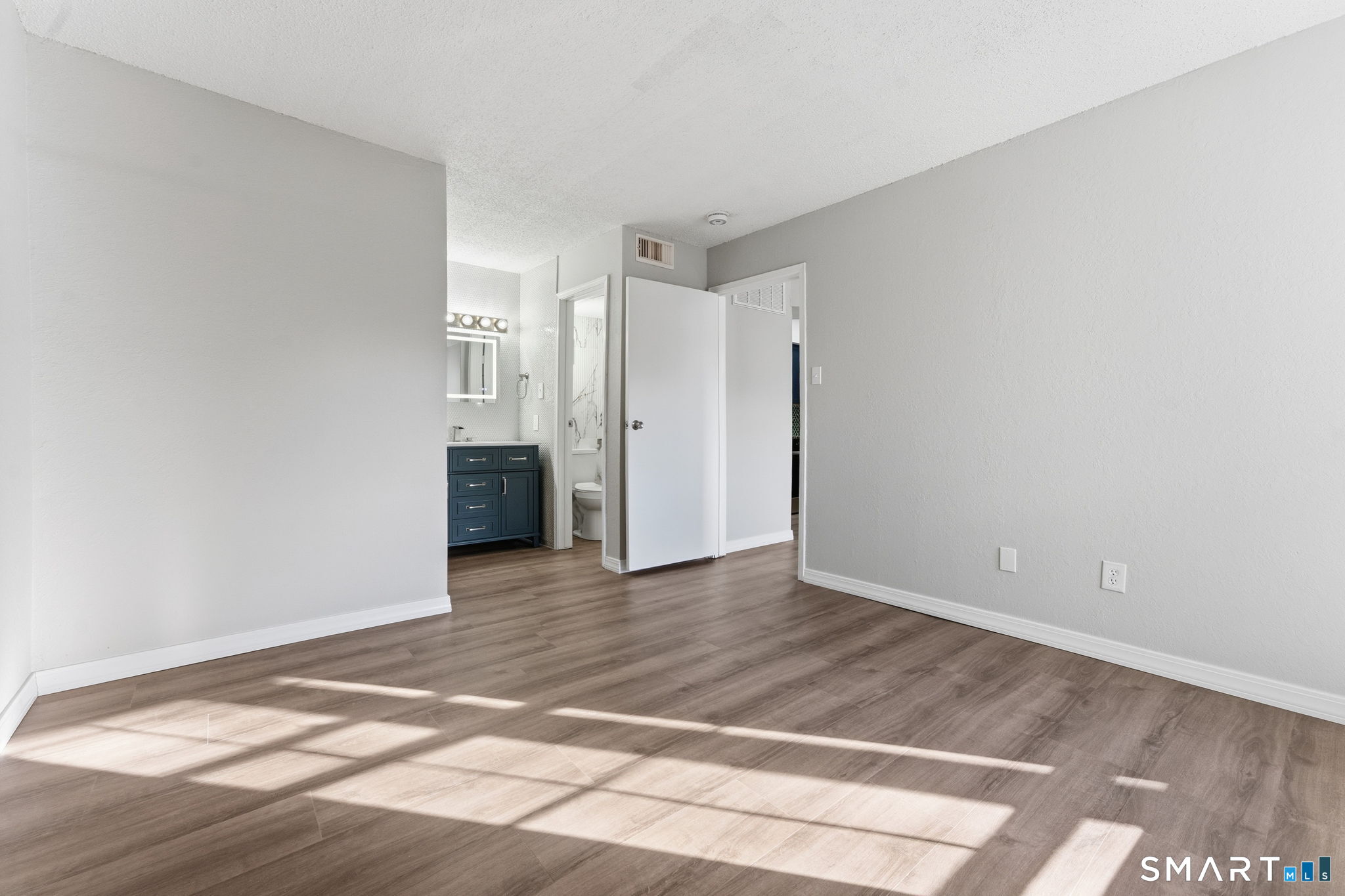 87 Leafwood Lane Groton CT 06340