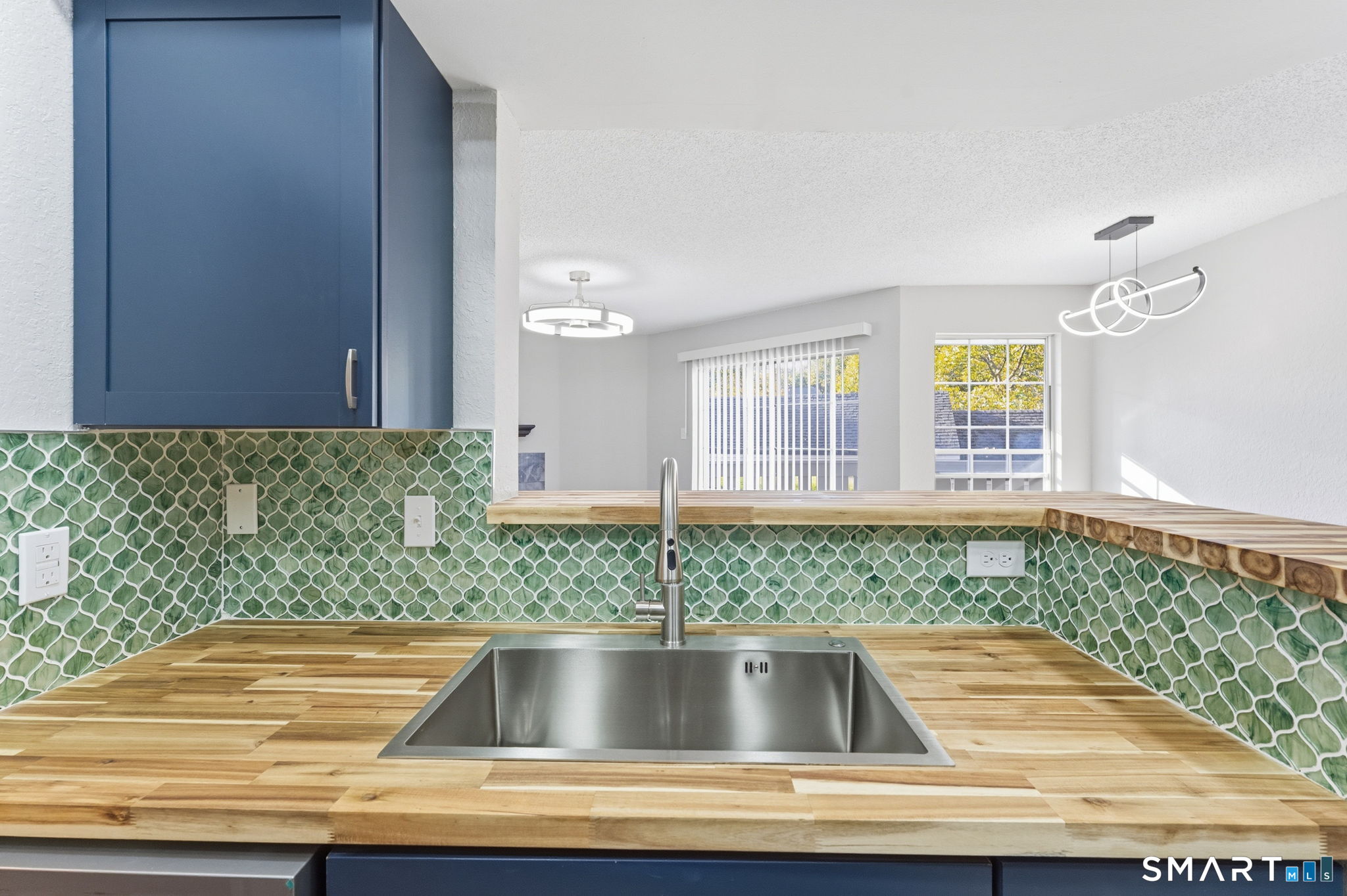 87 Leafwood Lane Groton CT 06340