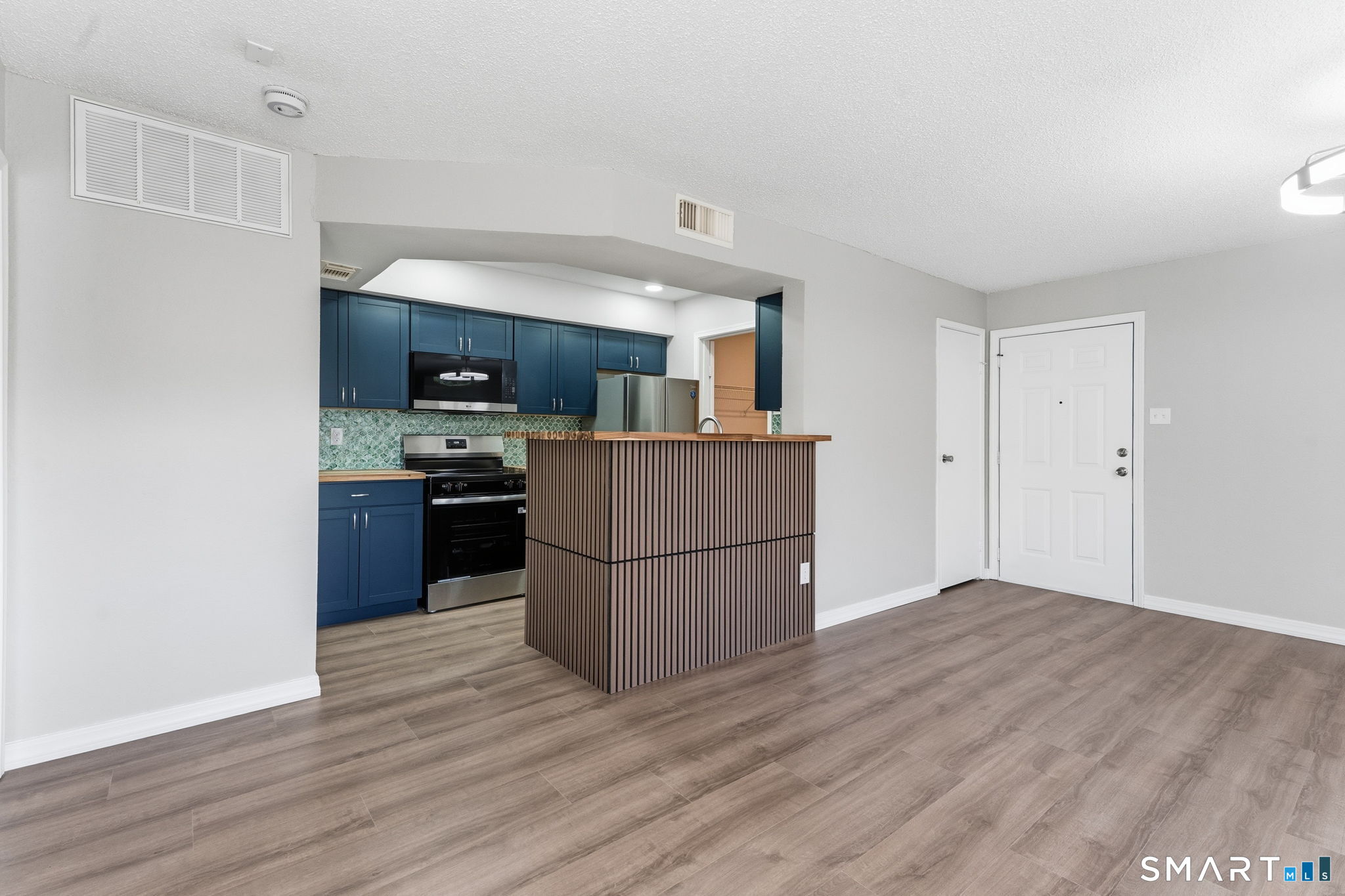 87 Leafwood Lane Groton CT 06340