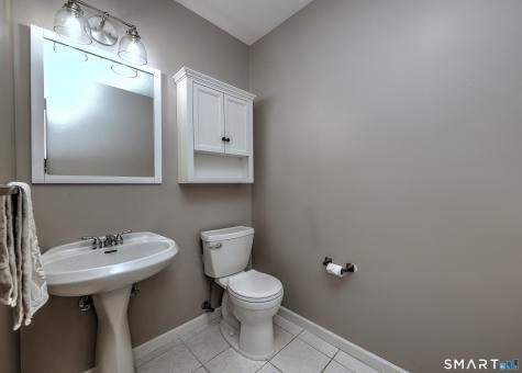 2 Great Oak Ridge Way Seymour CT 06483
