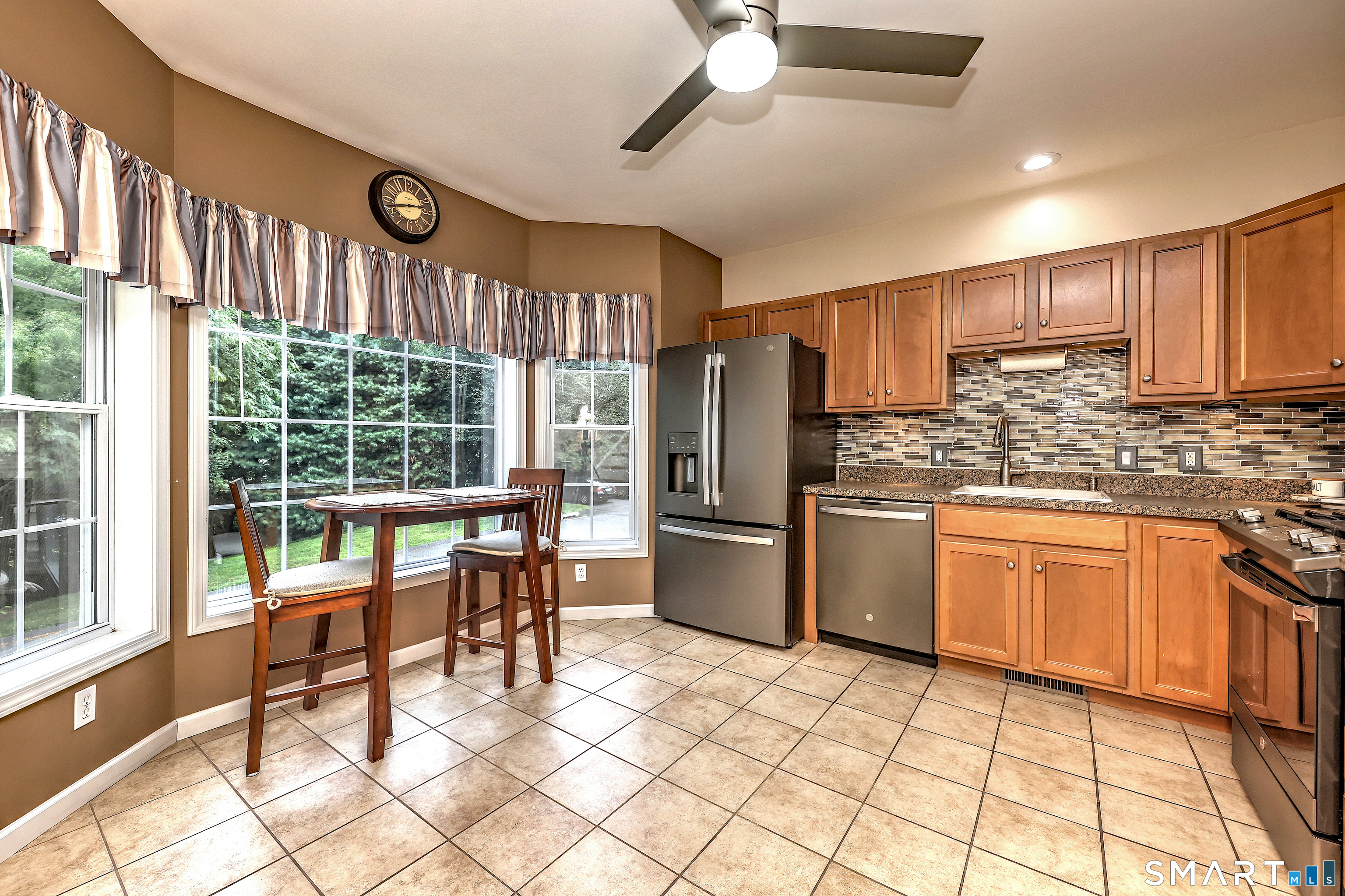 2 Great Oak Ridge Way Seymour CT 06483