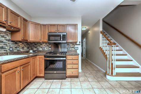 2 Great Oak Ridge Way Seymour CT 06483