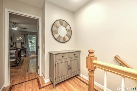 2 Great Oak Ridge Way Seymour CT 06483